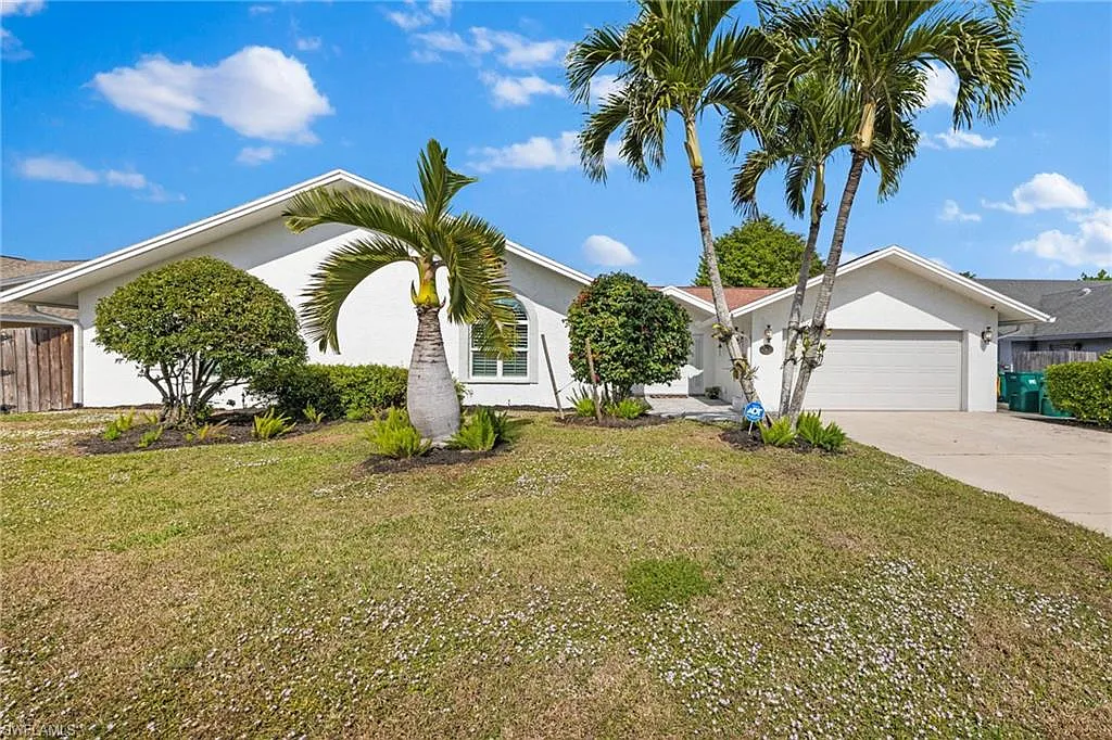 Building Photo - 2467 Pine Woods Cir #3