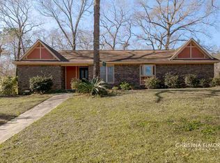 201 Springwood Dr, Warner Robins, GA 31088