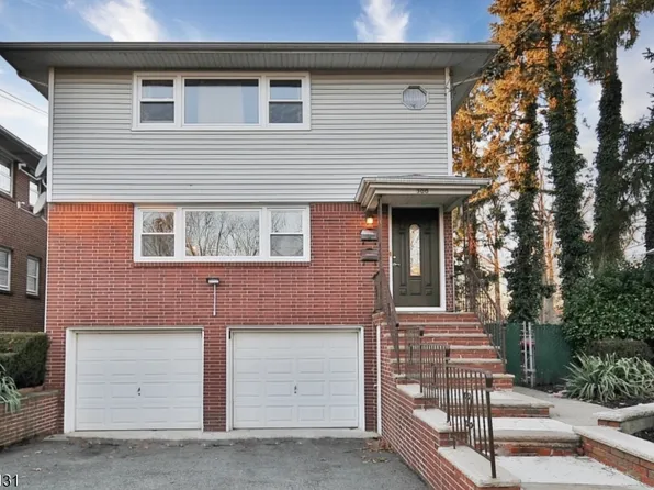 300 Kennedy Dr, Linden City, NJ 07036