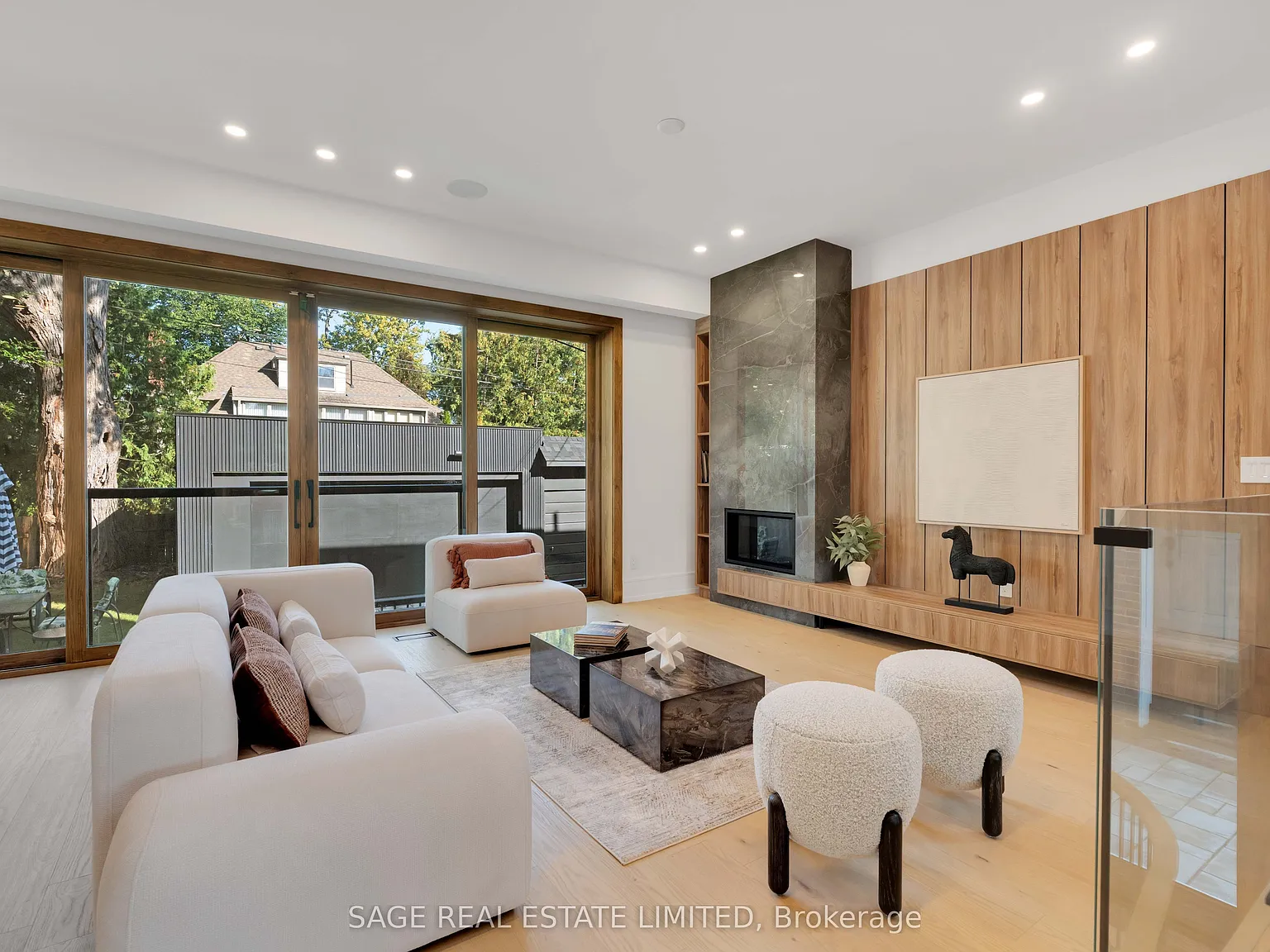 5 bed, $10,000 — Photo 3
