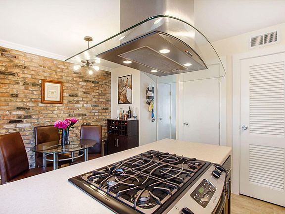 4th image of 2508 Village Dr SE #102