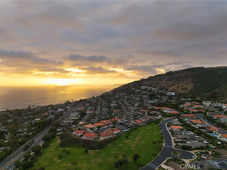 32382 Via Mentone — Photo 34