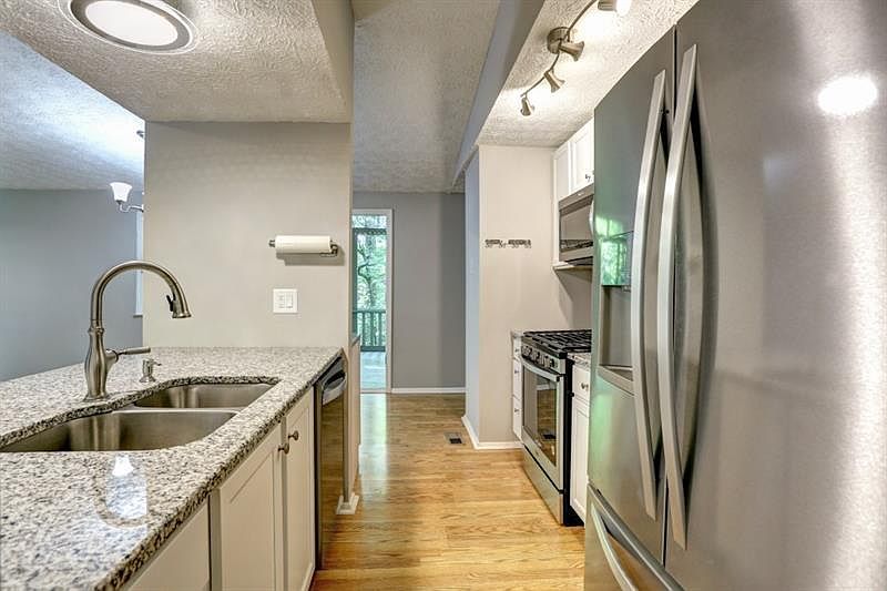 1st image of 430 Hembree Forest Cir