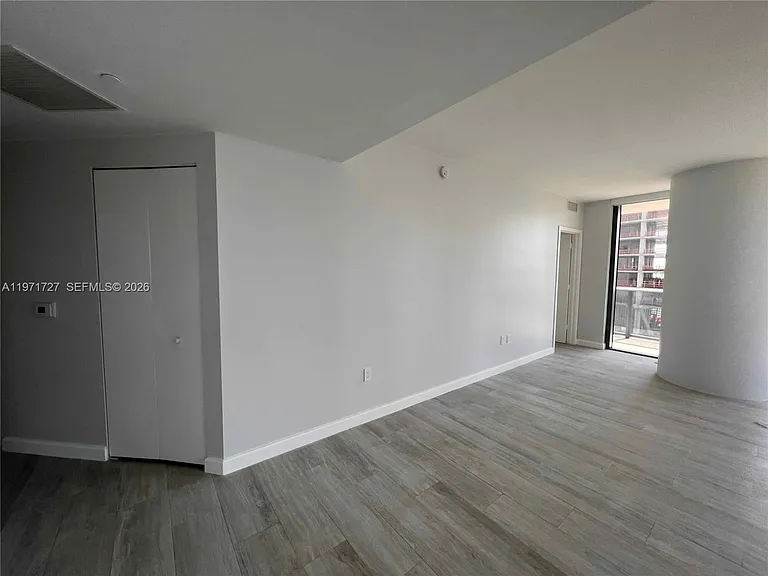 45 SW 9th St #3703 — Photo 16