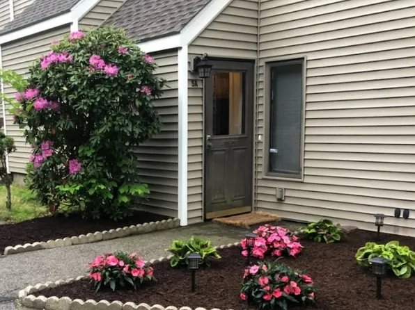 51 Brook Street APT 5A, Naugatuck, CT 06770