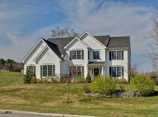 2 Valley View Dr, North Grafton, MA 01536