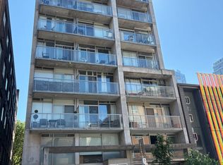 169 John St #403, Toronto, ON M5T 1X3