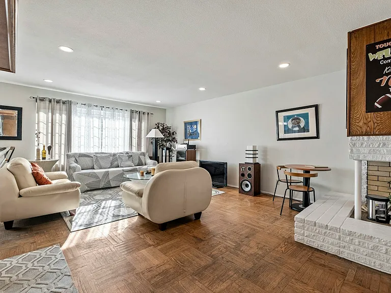 611 Blanken Ave — Photo 4