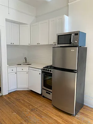 Rented by Douglas Elliman | media 28