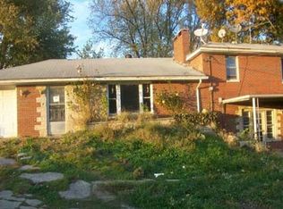 8003 Wolf Rd, Alton, IL 62002