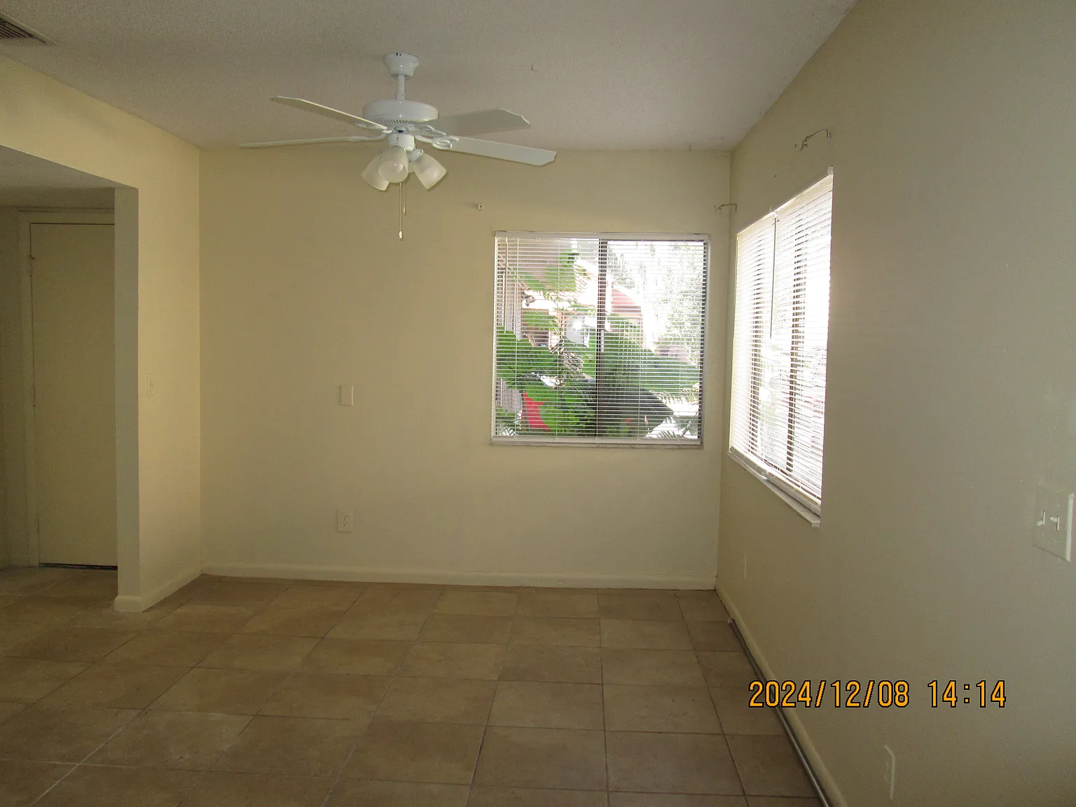 3 bed, 1300 sqft, $2,100 — Photo 3