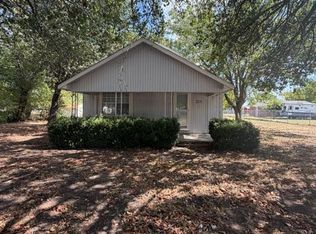 214 W Roosevelt St, Agra, OK 74824