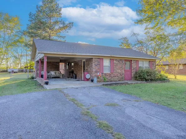 285 Peggy Ln, Atwood, TN 38220