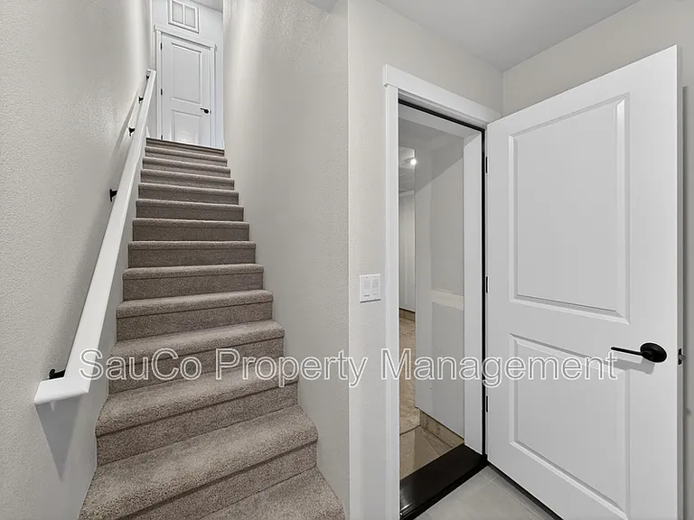 7513 NW Eleanor Ave — Photo 6