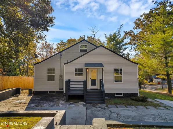 2505 Buffat Mill Rd, Knoxville, TN 37917