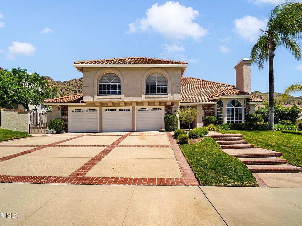 1st image of 1460 Forest Knoll Dr