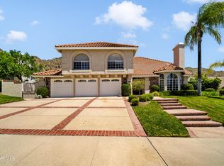 1460 Forest Knoll Dr, Oak Park, CA 91377