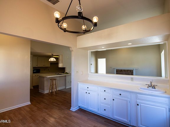 5th image of 2086 N SWEETWATER Drive