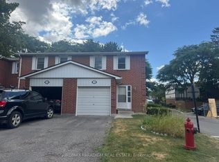 21 Reith Way #401, Markham, ON L3T 5C6