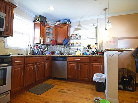 3rd image of 1263 E 223rd St