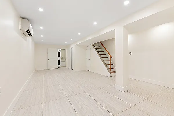 Sold by Compass | media 9