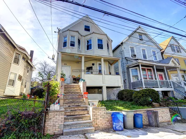 26 Brewster St, Staten Island, NY 10304