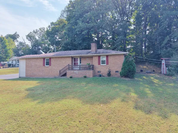 1033 Sanderson Dr, Hopkinsville, KY 42240