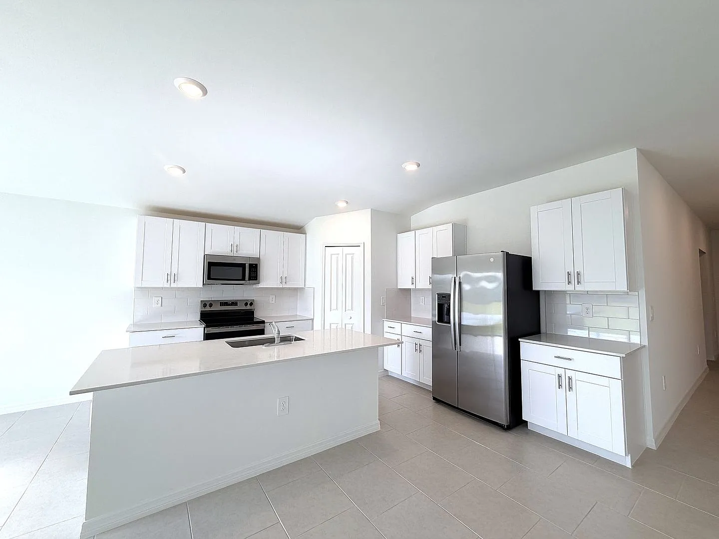 First Month Rent Free! 4/2 In Crane Landing N. Ft. Myers, Fl! — Photo 3
