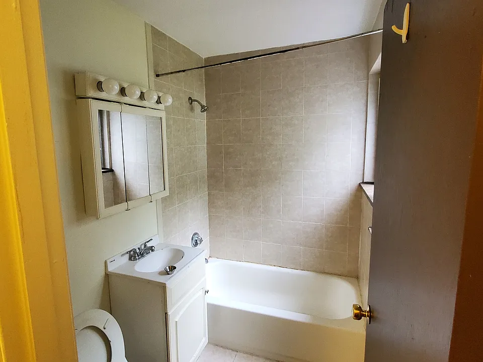 180 Central St #2