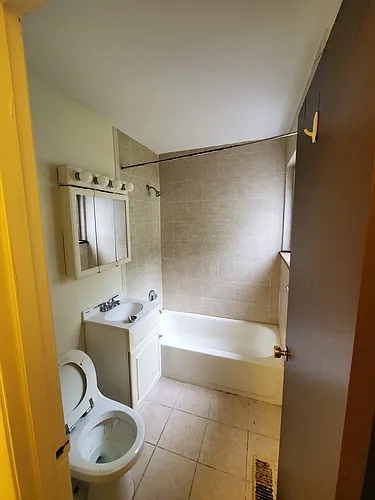 180 Central St Photo 1