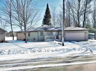 102 Ledgewood Ct, Prudenville, MI 48651