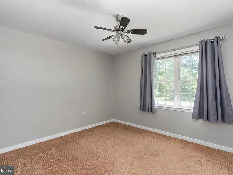 8009 Burrell Rd — Photo 23