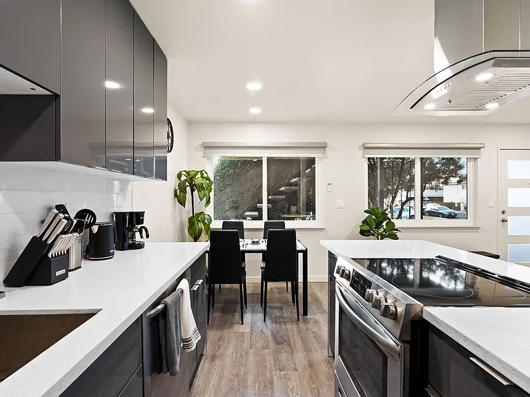 Dunster Dr Apartments, Five Minute Walk to Downtown Campbell — Photo 12
