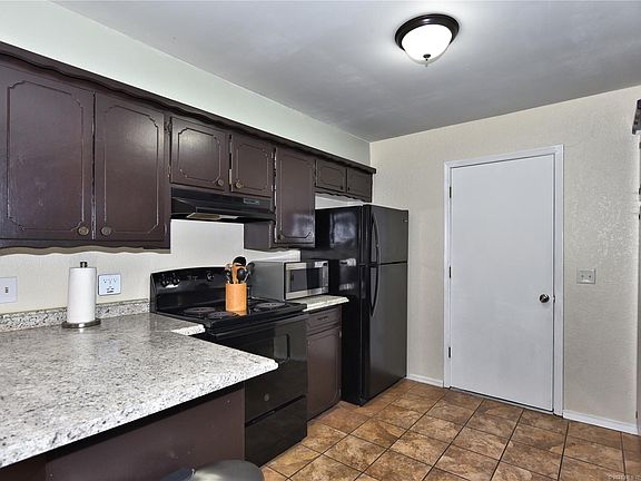 4th image of 1932 W Pittsburg Pl