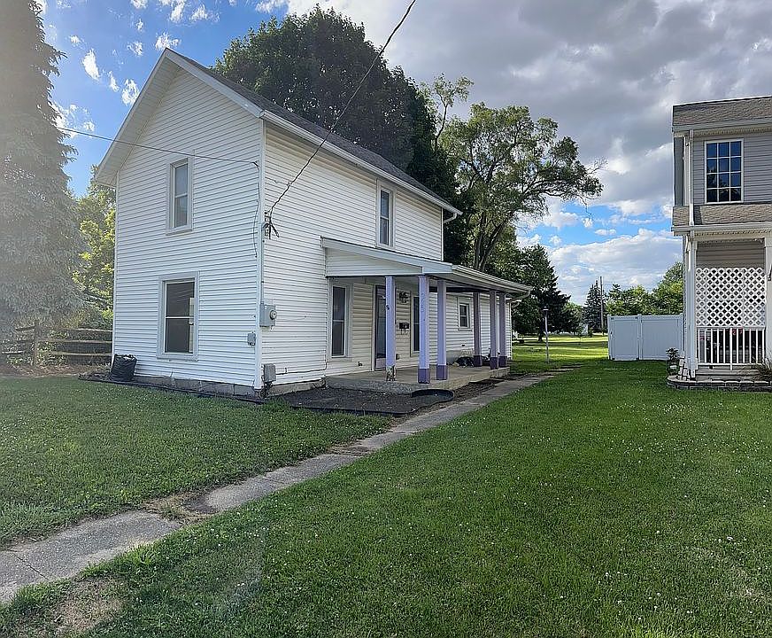 1st image of 220 Dill St
