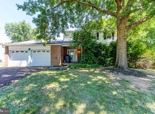 138 Surrey Ln, Harleysville, PA 19438