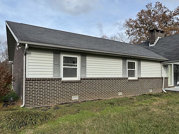 3rd image of 306 Gillen Dr