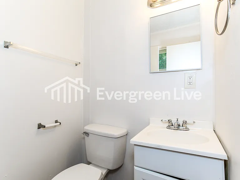 319 Pope Dr — Photo 12