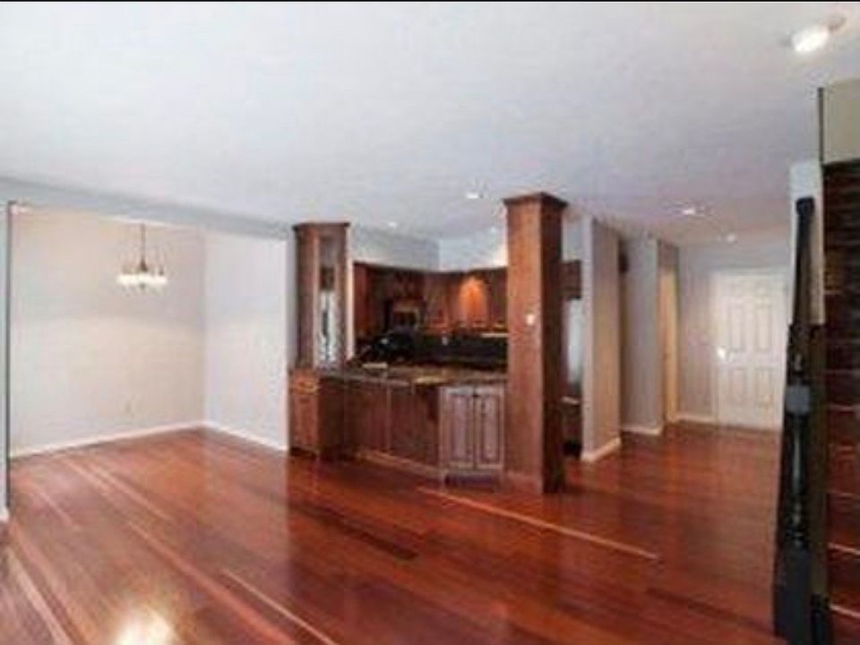 1st image of 1715 Darling St APT 3