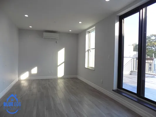 Rented by Blue Egg Realty Corp | media 16