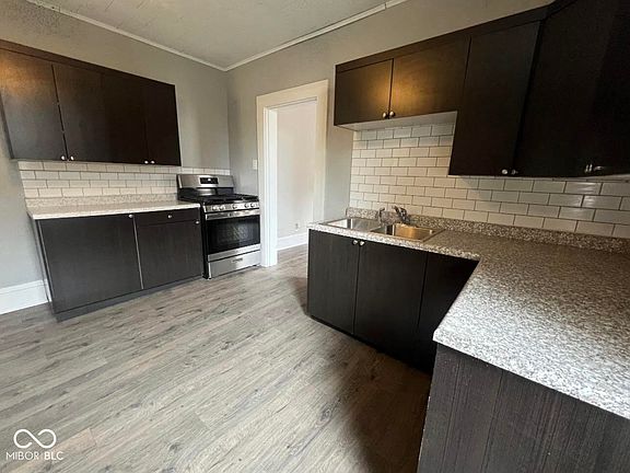 5th image of 1006 N 9th St