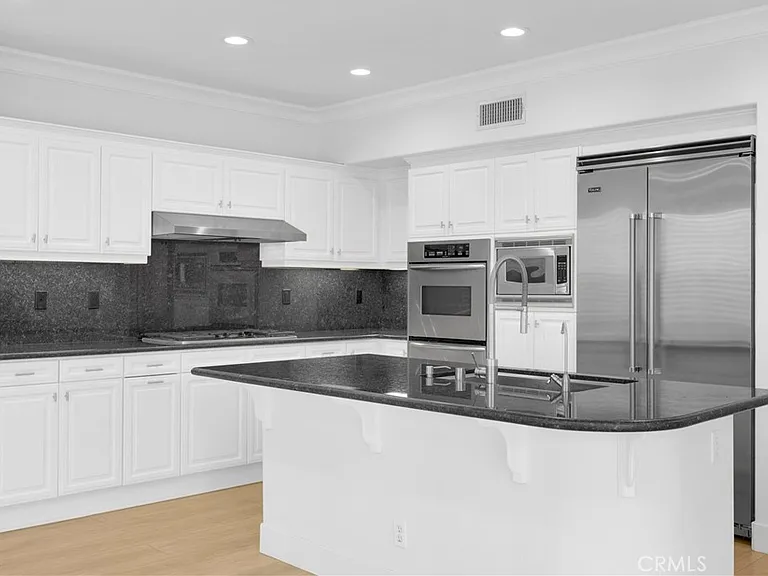 5271 Pearce Dr — Photo 17