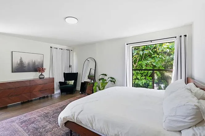 4206 Huntington St — Photo 11