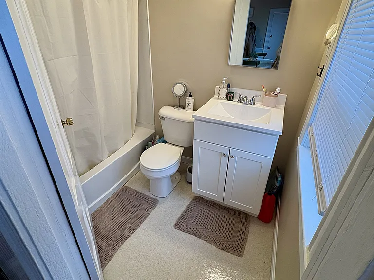53 Oxford St #3 — Photo 3