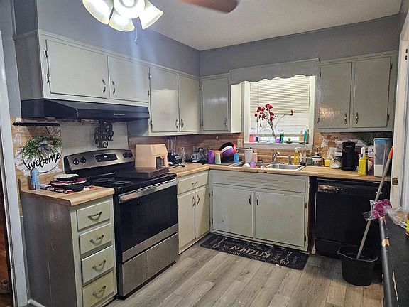 3rd image of 488 Perkins St