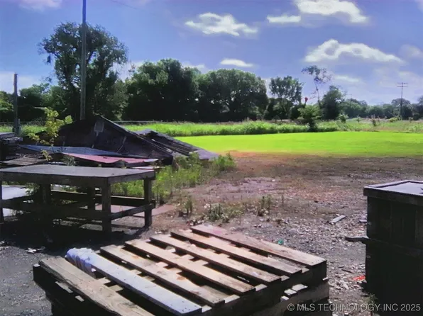 51 Highway B, Coweta, OK 74429