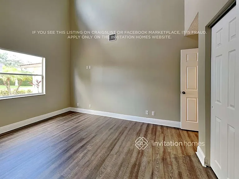 4433 NW 67th Ave — Photo 13