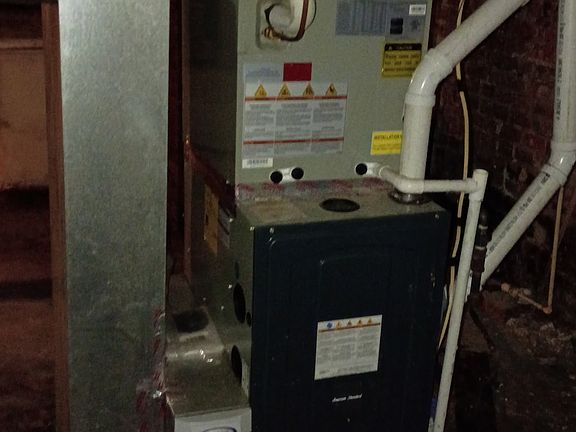 5th image of 2061 N College St