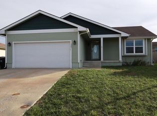 325 SE 43rd Ter, Topeka, KS 66609
