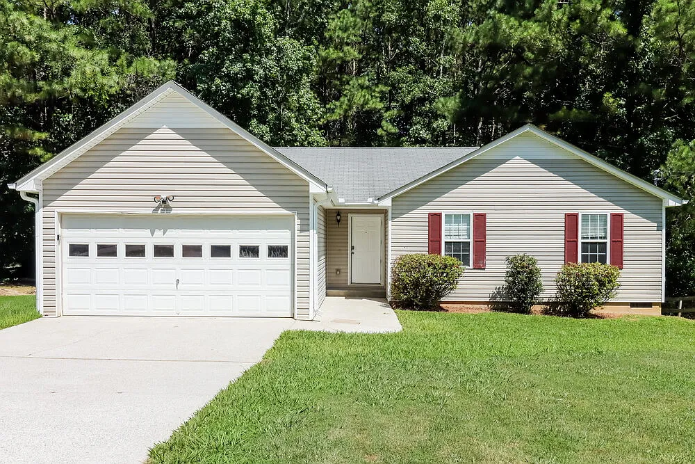 3 bed, 2.0 bath, 1277 sqft, $2,250 — Photo 1